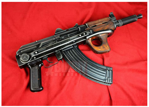 Akは使い込まれたものこそカッコイイ Bunny Workshopのガスブロakmsu ヴィンテージカスタムがすごい さばなび サバゲー