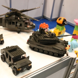 Lego 戦車や戦闘機 軍艦などミリタリーなラインナップが充実している韓国のブロック Oxford さばなび サバゲー
