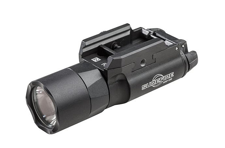 装備】Surefireの人気ウエポンライト「X300 Ultra」が600ルーメンに