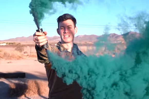 海外サバゲー スモークグレネードやフラッシュバン さばなび サバゲー