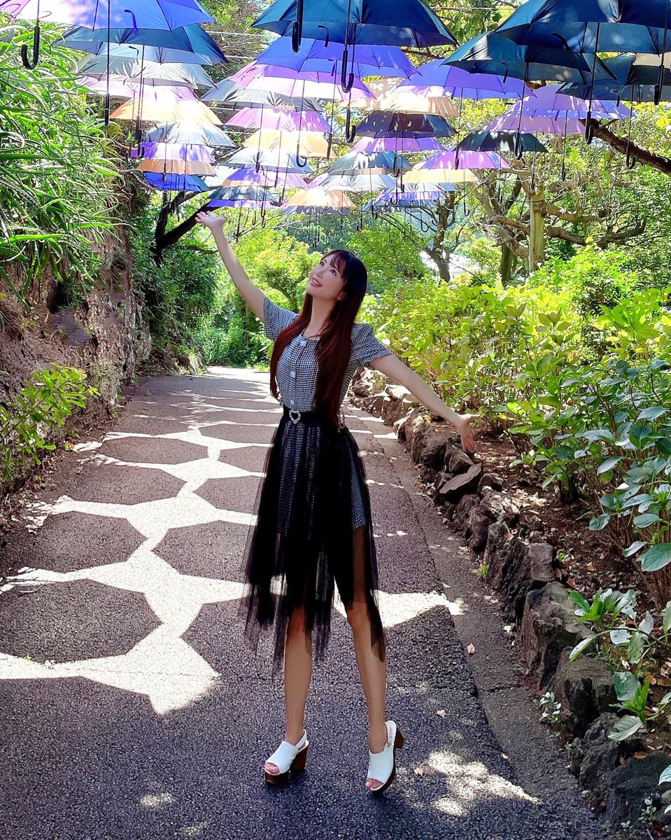 🌈☂️ umbrella ☂️🌈 ニューヨークランプミュージアム＆フラワーガーデン🌹 とっても素敵だったよ💞 フラワーガーデン さばなび